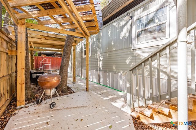 425 Dreamland Drive, Canyon Lake, TX 78133