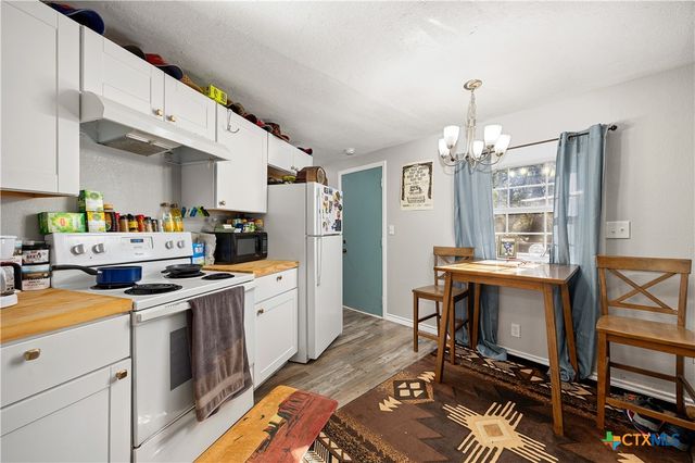 425 Dreamland Drive, Canyon Lake, TX 78133