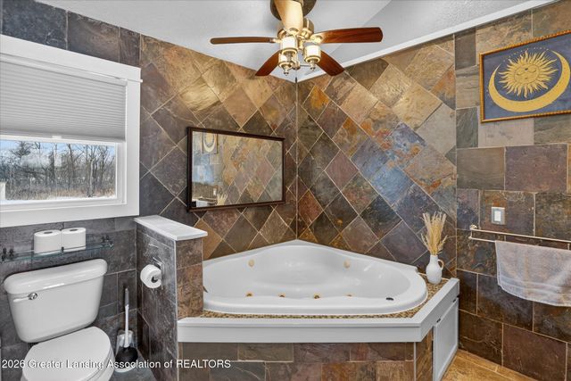 1140 N Smith Road, Eaton Rapids, MI 48827