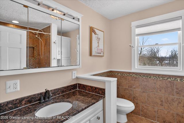 1140 N Smith Road, Eaton Rapids, MI 48827