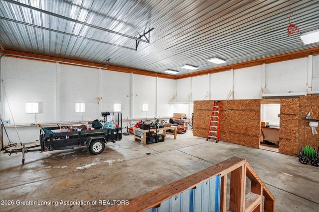 1140 N Smith Road, Eaton Rapids, MI 48827