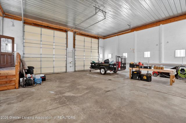 1140 N Smith Road, Eaton Rapids, MI 48827