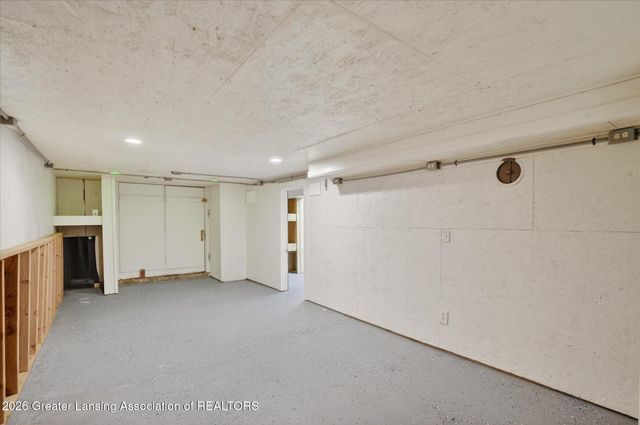 1140 N Smith Road, Eaton Rapids, MI 48827