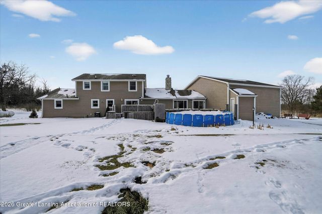 1140 N Smith Road, Eaton Rapids, MI 48827