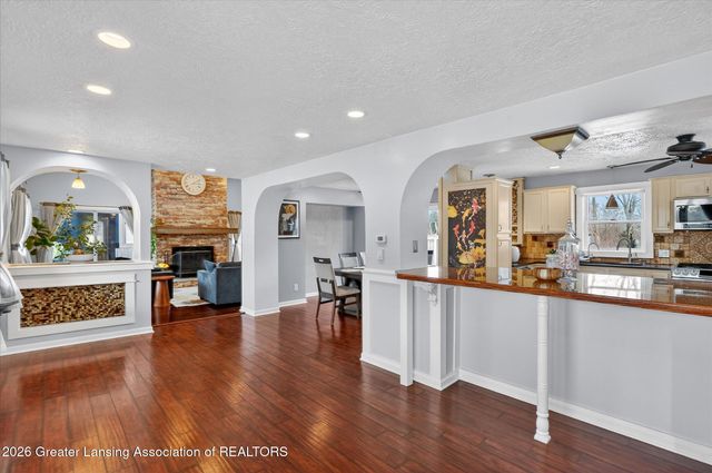 1140 N Smith Road, Eaton Rapids, MI 48827