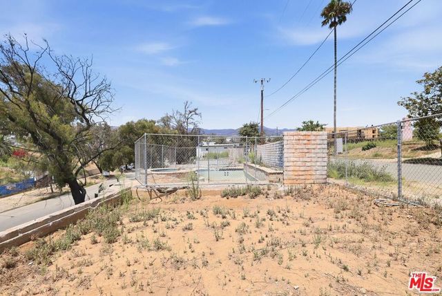 545 N Las Casas Avenue, Los Angeles, CA 90272