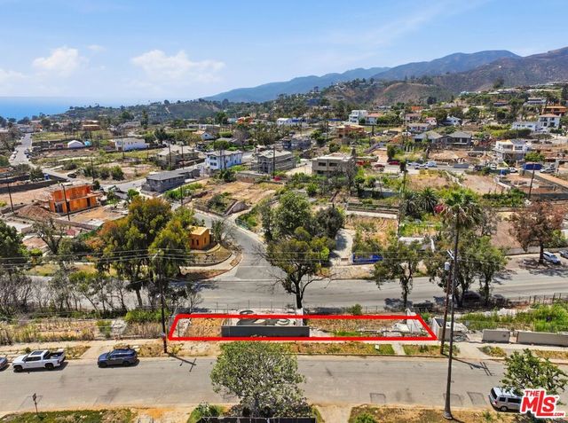 545 N Las Casas Avenue, Los Angeles, CA 90272