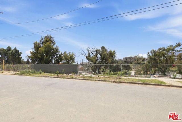 545 N Las Casas Avenue, Los Angeles, CA 90272