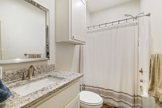 1325 Houston, Durant, OK 74701