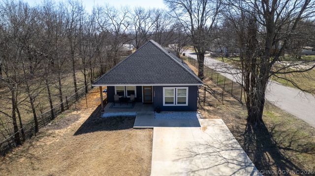 1325 Houston, Durant, OK 74701