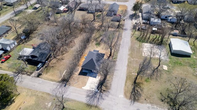 1325 Houston, Durant, OK 74701