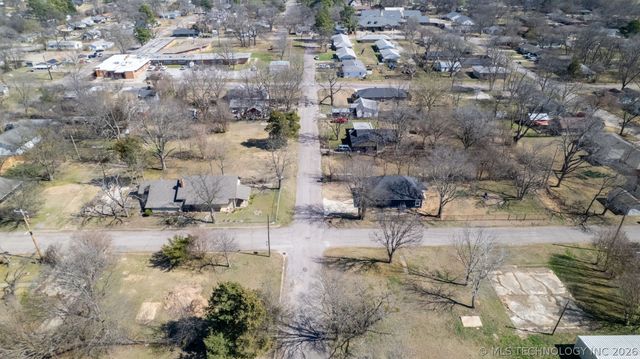 1325 Houston, Durant, OK 74701