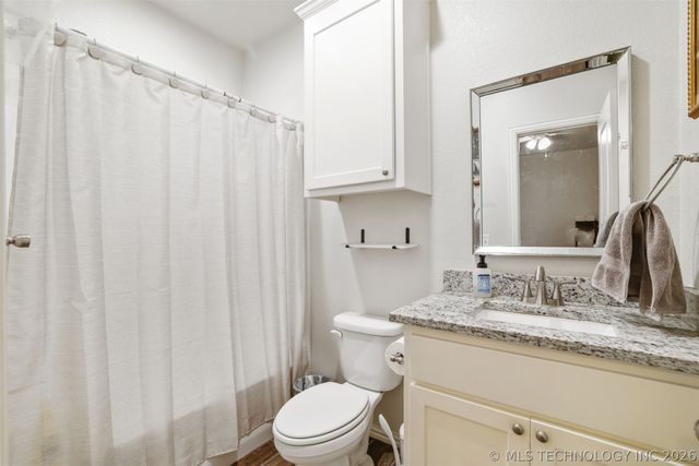 1325 Houston, Durant, OK 74701