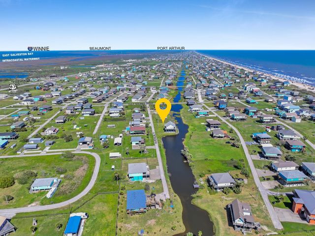 1980 Avenue F, Crystal Beach, TX 77650