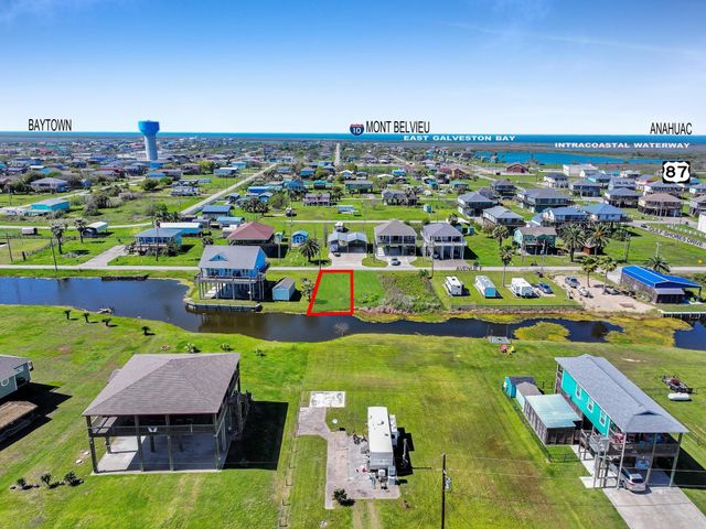 1980 Avenue F, Crystal Beach, TX 77650