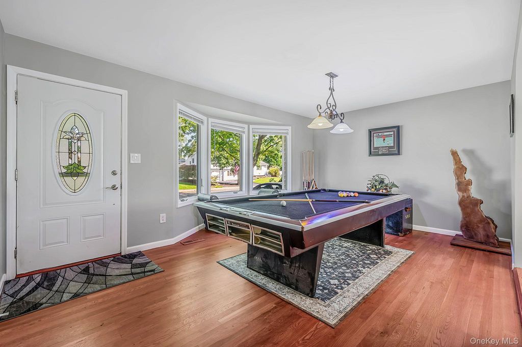 1400 Wave Avenue, Medford, NY 11763 — photo 3