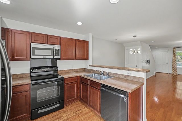 1420 Riverbrook Dr, Hermitage, TN 37076