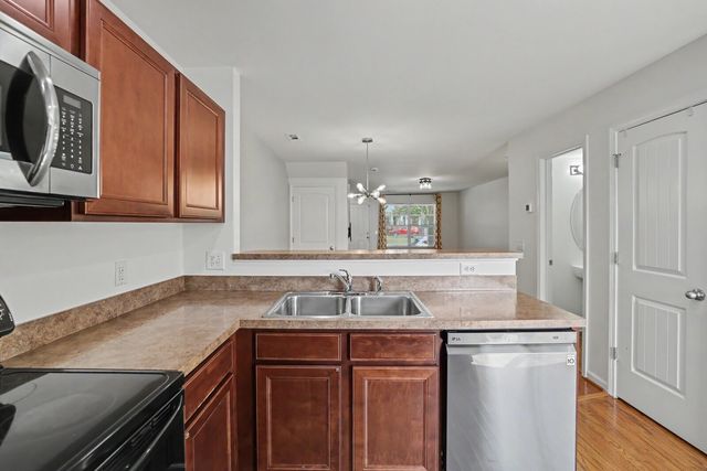 1420 Riverbrook Dr, Hermitage, TN 37076