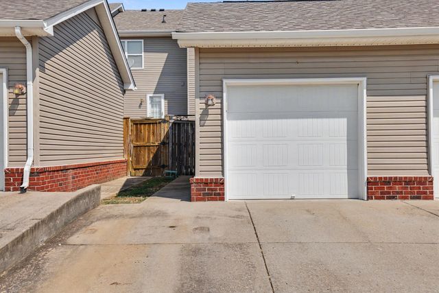 1420 Riverbrook Dr, Hermitage, TN 37076