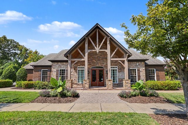 1420 Riverbrook Dr, Hermitage, TN 37076