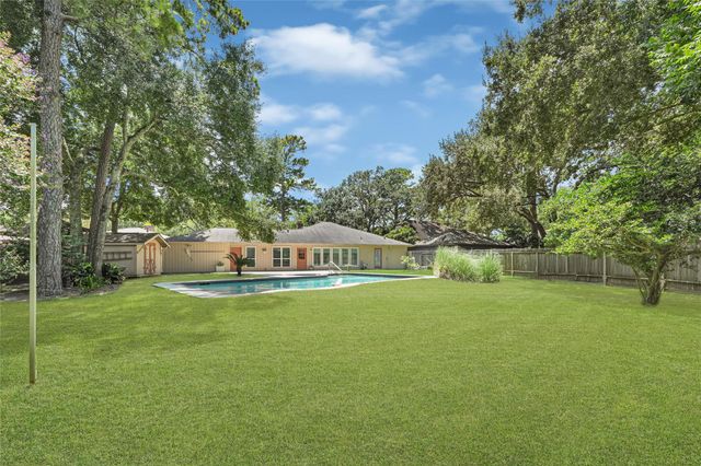 8210 Letica Drive, Houston, TX 77040