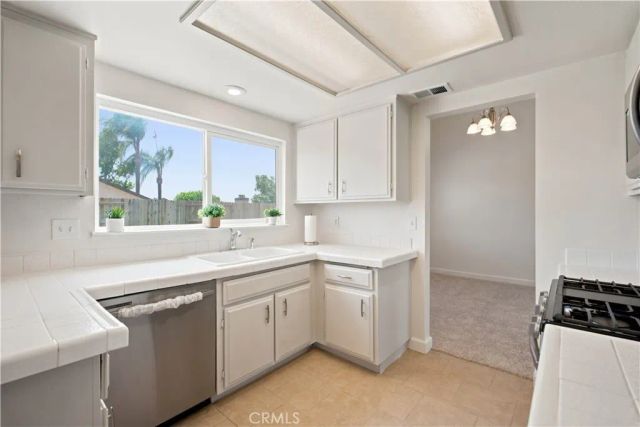 28477 Merridy Avenue, Highland, CA 92346