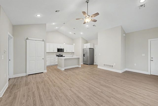 2718 Amelia Ln., Salina, KS 67401