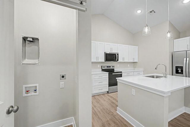 2718 Amelia Ln., Salina, KS 67401