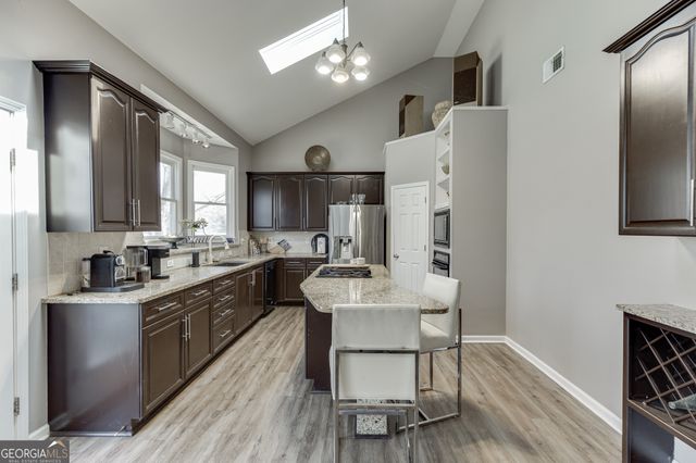 3795 Regal Oaks Drive, Suwanee, GA 30024