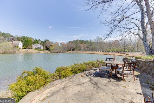 3795 Regal Oaks Drive, Suwanee, GA 30024