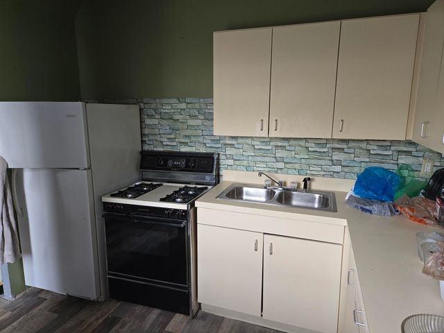 5924 Chicago Rd Street, Warren, MI 48092