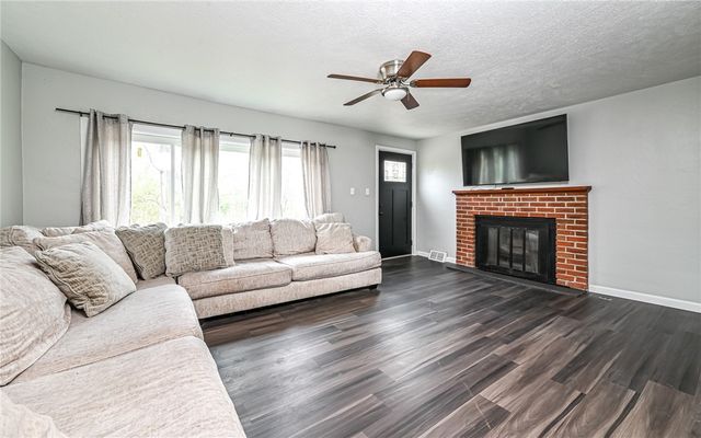 157 Clever Rd, Kennedy Twp, PA 15136