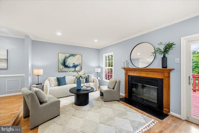21140 WINDING BROOK SQ, Ashburn, VA 20147