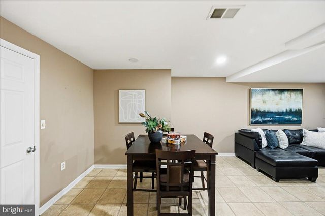 21140 WINDING BROOK SQ, Ashburn, VA 20147