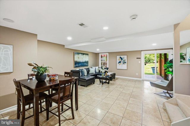 21140 WINDING BROOK SQ, Ashburn, VA 20147