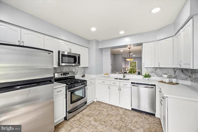 21140 WINDING BROOK SQ, Ashburn, VA 20147