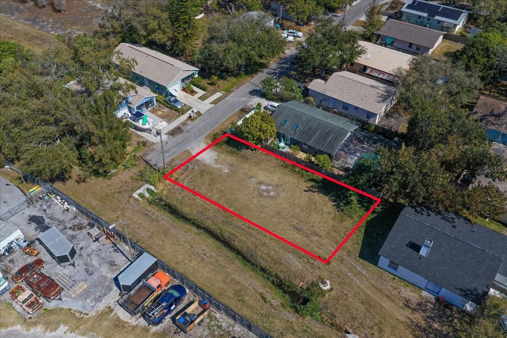 Image 4 of property listing at BRAGINTON STREET, Largo, FL 33756