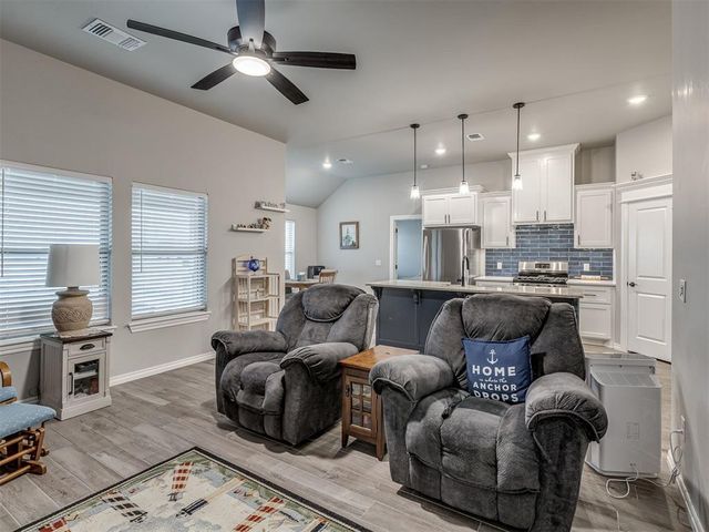 9317 NW 90th Street, Yukon, OK 73099