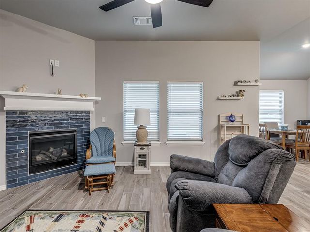 9317 NW 90th Street, Yukon, OK 73099