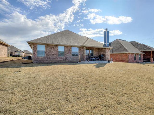 9317 NW 90th Street, Yukon, OK 73099