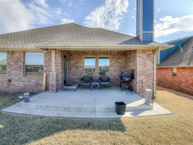 9317 NW 90th Street, Yukon, OK 73099