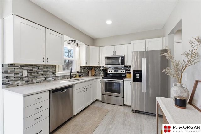 2331 S 124th Street, Omaha, NE 68144