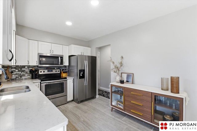 2331 S 124th Street, Omaha, NE 68144