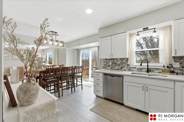 2331 S 124th Street, Omaha, NE 68144