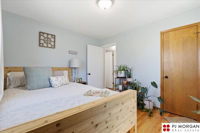 2331 S 124th Street, Omaha, NE 68144