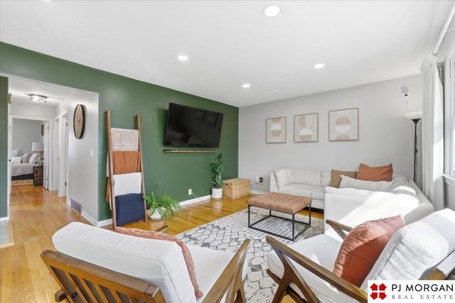 2331 S 124th Street, Omaha, NE 68144