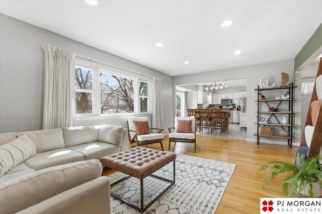 2331 S 124th Street, Omaha, NE 68144