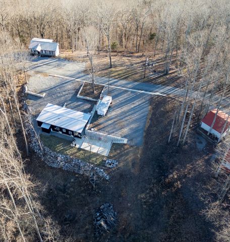 340 Oak Dr, Smithville, TN 37166