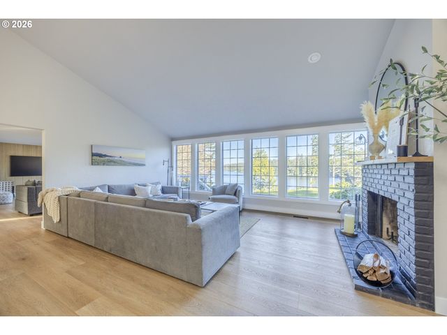 83471 S COVE Way, Florence, OR 97439