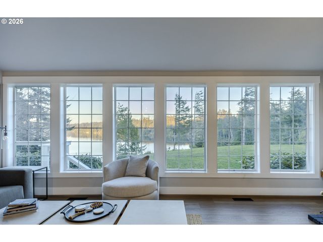 83471 S COVE Way, Florence, OR 97439